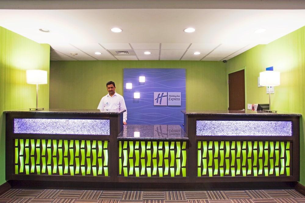 Holiday Inn Express Hotel & Suites Orlando - Apopka By Ihg Forest City Eksteriør billede