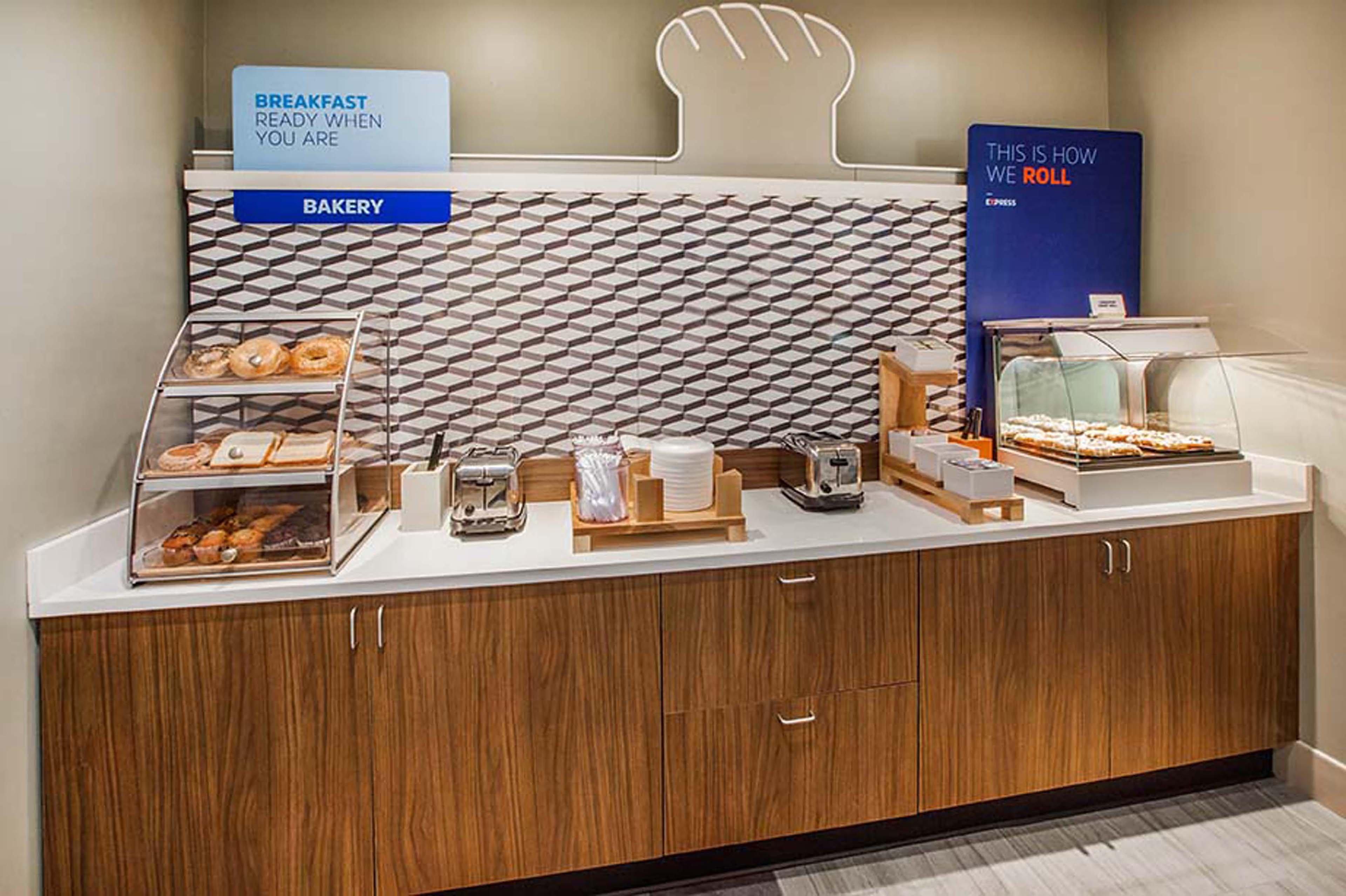 Holiday Inn Express Hotel & Suites Orlando - Apopka By Ihg Forest City Eksteriør billede